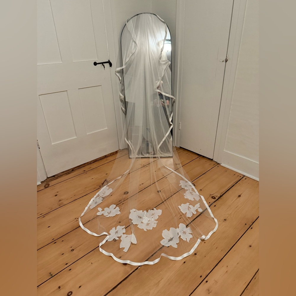 Sara Gabriel Custom Flower Veil with Satin Trim